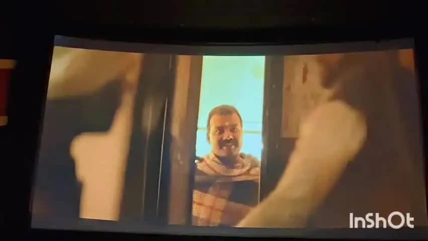 डोलरिया: डोलरिया विधायक प्रेम शंकर वर्मा ने गीता सिनेमा हॉल में कार्यकर्ताओं संग देखी हनुमान अंश फिल्म