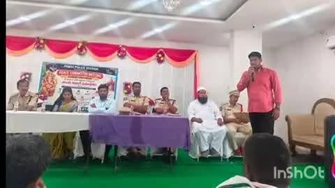 పరిగి: పరిగి పట్టణంలోని శ్రీనివాస ఫంక్షన్ హాల్ లో పీస్ కమిటీ సమావేశం నిర్వహించిన పోలీసులు