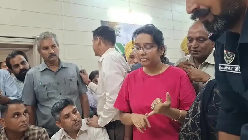 अम्बाला: मंत्री अनिल विज ने तोपखाना चौंकी इंचार्ज को सस्पेंड किया