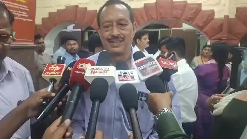 ଲଖନପୁର: ରେଳ ବିଭାଗ କୁ ଆସିଥିବା ଅର୍ଥ ସଠିକ୍ ଭାବେ ଉପଯୋଗ ନ ହେବା ନେଇ ଅଭିଯୋଗ ଆଣିଲେ ବିଜେଡି କର୍ମି