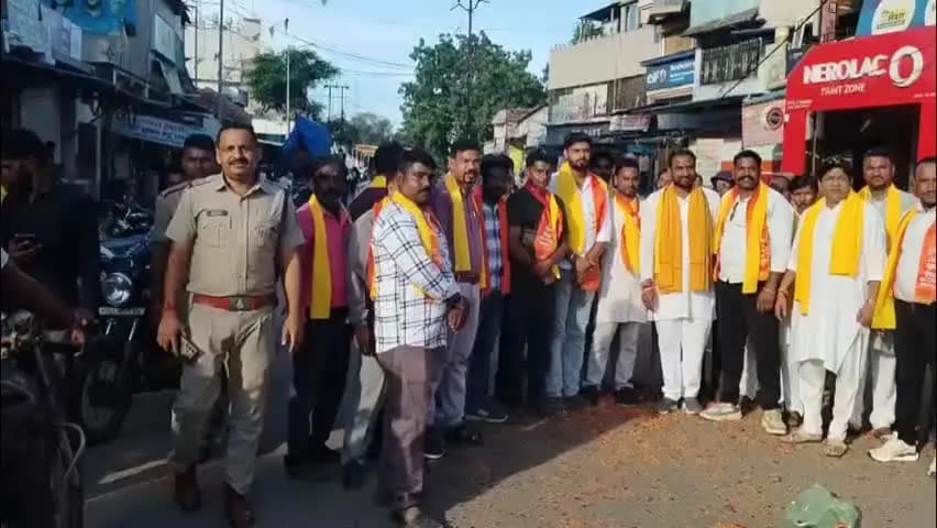 सोहागपुर: विश्वकर्मा समाज ने धूमधाम से मनाई भगवान विश्वकर्मा जयंती, नगर में निकली भव्य शोभायात्रा