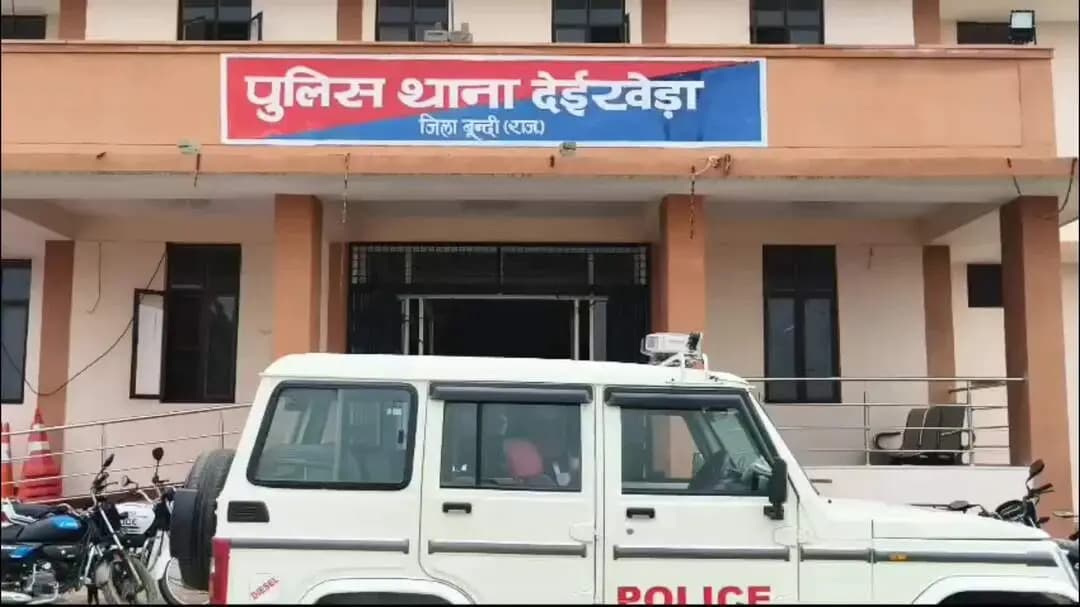 इंद्रगढ़: देईखेड़ा पुलिस ने अवैध बजरी से भरा ट्रैक्टर-ट्रॉली किया जब्त, अज्ञात चालक के खिलाफ मामला दर्ज