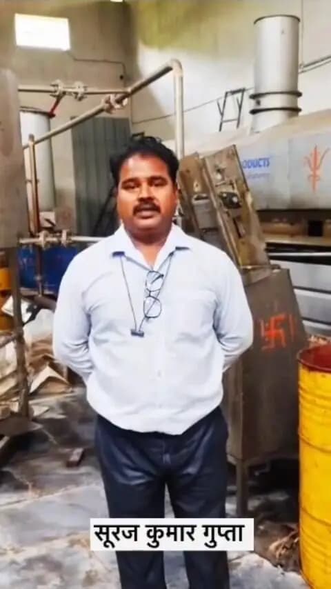 सेवा संकल्प अभियान...
मेहनत को मिला अवसर, सपनों को मिली उड़ान!
प्रधानमंत्री सूक्ष्म खाद्य उद्यम उन्नयन योजना के सहयोग से कोरबा शहर के चिमनी भट्ठा निवासी श्री सूरज कुमार ने बड़े निवेश की चिंता को पीछे छोड़ते हुए अपना सफल नमकीन व्यवसाय खड़ा किया, केंद्र एवं राज्य सरकार को दिया धन्यवाद।
#CGkeAshirwadkaDiya
#sevasankalpabhiyan
#modiat25
#vishnubhaiya
#आशीर्वाद_का_दीया