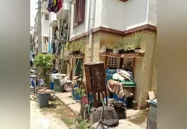 மாம்பலம்: சோழிங்கநல்லூரில் ஆபத்தான மின் பகிர்மான பெட்டிகள் மாற்றம் - மின் வாரியம் நடவடிக்கை