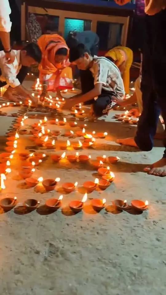 सेवा संकल्प अभियान के तहत ग्राम मड़वा में जगमगाया आशीर्वाद का दीया
#सेवा_संकल्प_अभियान #आशीर्वाद_का_दीया #AshirwadKaDiya #SevaSankalpAbhiyan #SevaSankalp #JanSeva #JanBhagidari #ViksitChhattisgarh #SevaSeVikas
#CGkeAshirwadkaDiya
#sevasankalpabhiyan
#modiat25
#vishnubhaiya
CMO Chhattisgarh DPR Chhattisgarh