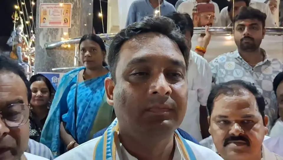 यह दीप केवल प्रकाश का माध्यम नहीं, बल्कि देशवासियों का प्रधानमंत्री जी के प्रति अटूट स्नेह और 'आशीर्वाद का दीप' है- सांसद श्री लोधी
#AshirwadKaDiya