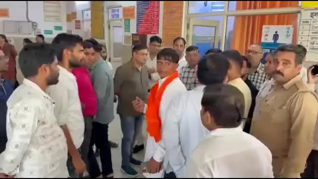 मथुरा: वृंदावन के चीरघाट पर मारपीट के विवाद में पीड़ित पक्ष का आरोप, नाविकों ने किया हमला, अब मिल रही धमकियां