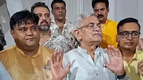 रोहतक: रोहतक में पूर्व मंत्री मनीष ग्रोवर ने कांग्रेस नेताओं को बताया 'फूफा', दिया अजीब बयान