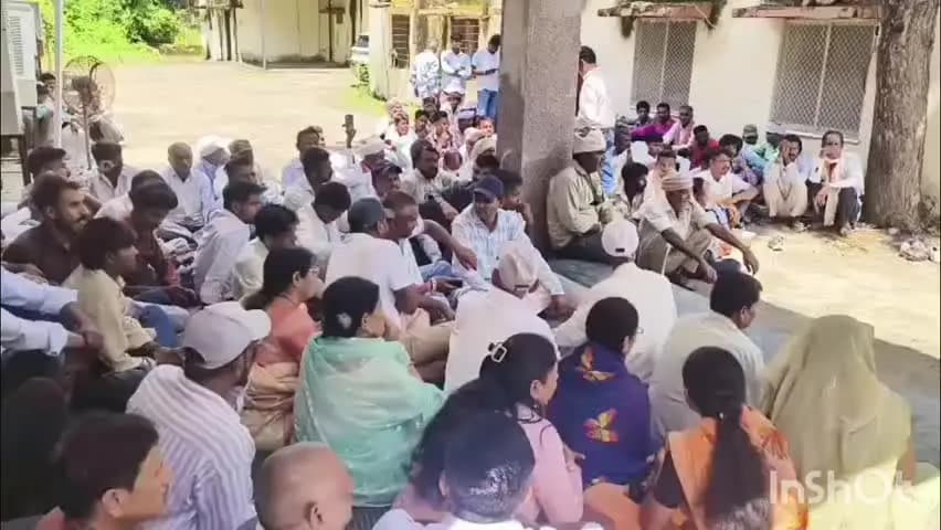डूंगरपुर: बिजली कटौती के खिलाफ कांग्रेस का आक्रोश, एसडीएम व एसई के आश्वासन के बाद विधायक गणेश ने तीसरे दिन धरना खत्म किया