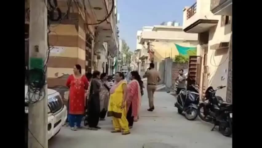 ਜਲੰਧਰ 1: ਗੁਲਾਬ ਦੇਵੀ ਰੋਡ ਦੇ ਗੁਰੂ ਨਾਨਕ ਨਗਰ ਮੋੜ ਵਿਖੇ ਇੱਕ ਬੱਚੇ ਤੇ ਅਪਹਰਣ ਦਾ ਮਾਮਲਾ ਆਇਆ ਸਾਹਮਣੇ