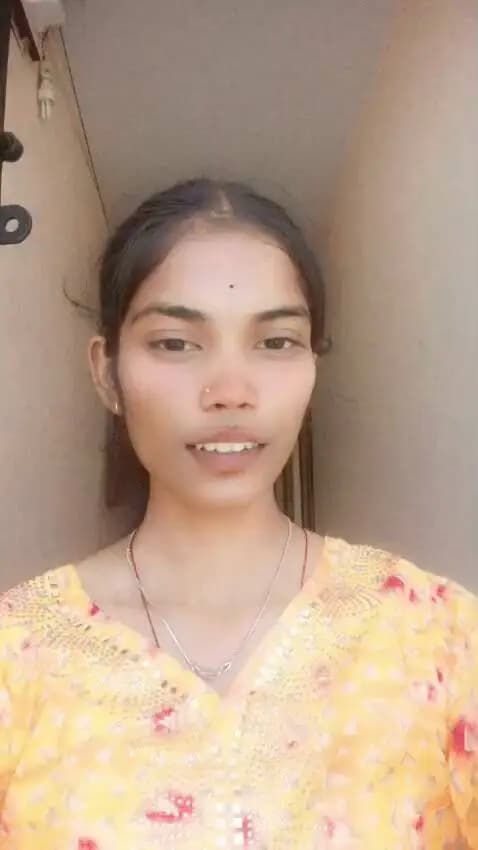 मुझे मुख्यमंत्री स्कूटी योजना का लाभ मिला है। इससे मुझे आगे की पढ़ाई करने में काफी मदद मिलेगी। माननीय मुख्यमंत्री डॉ. मोहन यादव जी को धन्यवाद देती हूं:- शीतल गुप्ता,जिला शहडोल
#MukhyaMantriScootyYojana #JansamparkMP #मुख्यमंत्री_स्कूटी_योजना_MP
#शहडोल #shahdol
