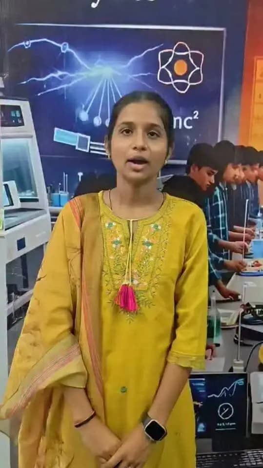 मेहनत का सम्मान जब इस तरह मिलता है, तो सपने देखने का हौसला और बढ़ जाता है।
मुख्यमंत्री जी की इस सौगात से मुझे अपने लक्ष्य की ओर आगे बढ़ने की नई ऊर्जा मिली है। इसके लिए मुख्यमंत्री डॉ. मोहन यादव जी का हृदय से आभार - राधा मीणा
-
CM Madhya Pradesh
Jansampark Madhya Pradesh
Department of School Education, Madhya Pradesh
#JansamparkMP
#sheopur