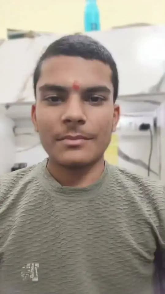 माननीय मुख्यमंत्री डॉ. मोहन यादव जी का बहुत-बहुत धन्यवाद।
यह मेरे लिए खुशी का अवसर है कि मुझे मुख्यमंत्री स्कूटी योजना का लाभ मिला। इससे मुझे आगे भी और मेहनत करने की प्रेरणा मिलेगी।
🔹श्री अनुरूद्ध यादव, #टीकमगढ़
#MukhyaMantriScootyYojana #मुख्यमंत्री_स्कूटी_योजना_MP
#JansamparkMP
#jansampartikatikamgarh
#tikamgarh