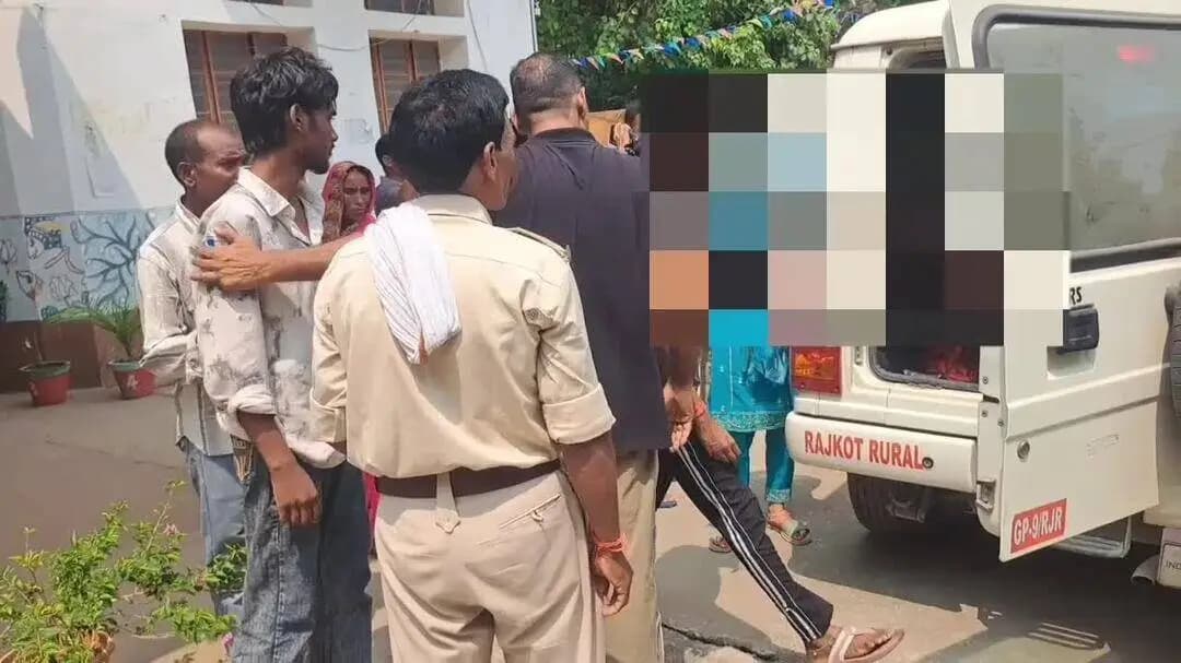 जमुई: गुजरात से फरार नाबालिग जमुई से बरामद, गुजरात पुलिस ने मड़वा गांव से प्रेमी युवक को किया गिरफ्तार
