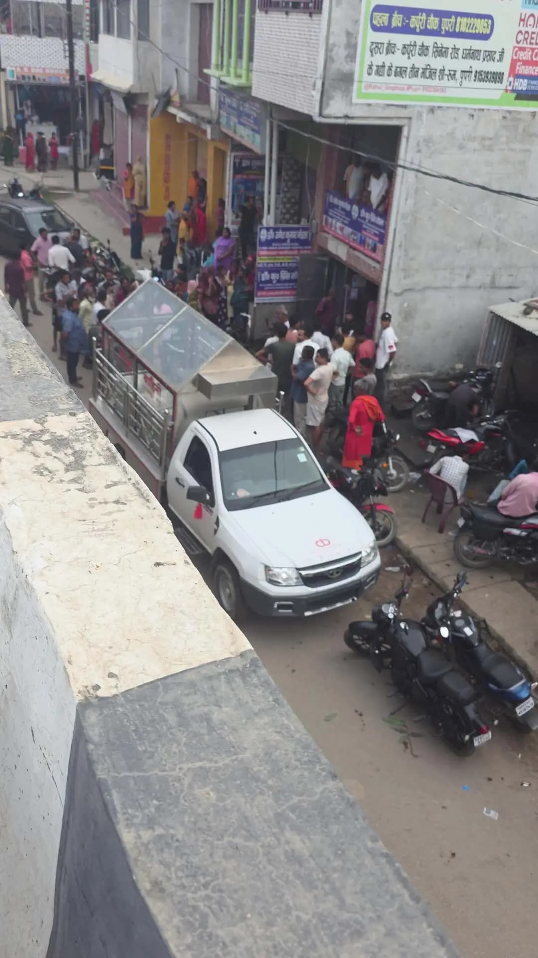 पुपरी में एक युवक का शव फंदे से लटका मिला.
पुलिस जाच me लगी है sau prashik jaanch mein bheja gaya