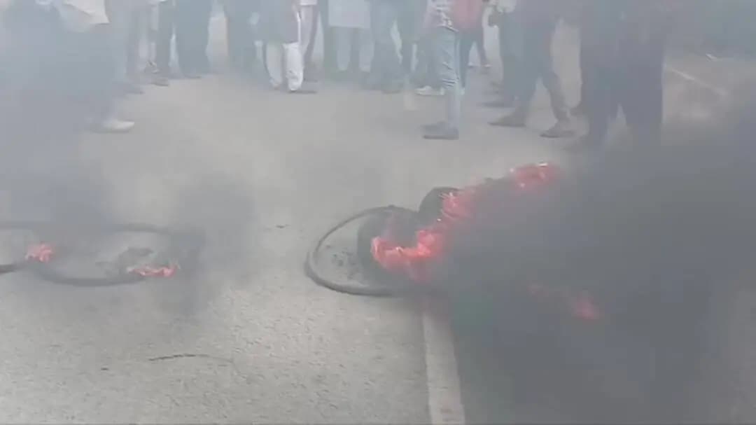 देव: भवानीपुर मोड पर सड़क दुर्घटना में निजी शिक्षण की मौत, प्रखंड प्रमुख प्रतिनिधि ने प्रशासन से की बड़ी मांग