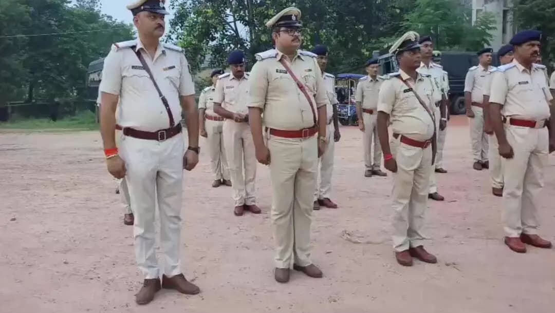 बरबीघा: 40 पुलिसकर्मियों को मिली पदोन्नति, कंधे पर सजे नए पद के स्टार