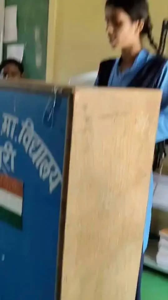 #सेवा_संकल्प_अभियान के तहत शासकीय उमावि धूरी में चित्रकला एवं भाषण प्रतियोगिता आयोजित।
#सेवा_संकल्प_अभियान
#PMOIndia
#narendramodi
#JansamparkMP
#CMMadhyaPradesh
#DrMohanYadav51
#schooledump
#katni #कटनी