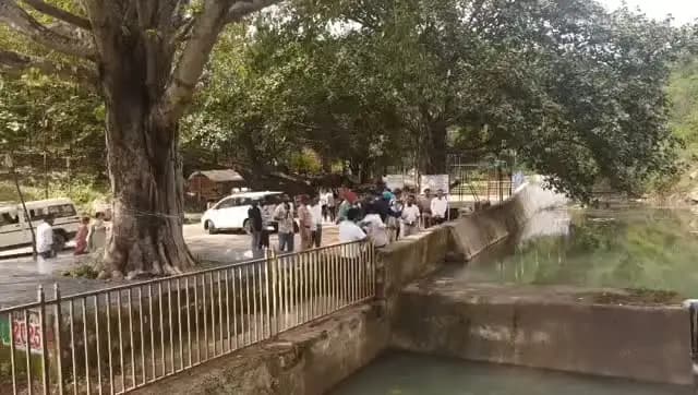 कलेक्टर श्री आशीष तिवारी ने किया पनिहाई स्टाप डैम का निरीक्षण, साफ-सफाई एवं समुचित प्रबंधन के दिए निर्देश।
@JansamparkMP
CMMadhyaPrades
Department of Urban Development & Housing MP
#JanVishwasAbhiyan2026
#हर_शुक्रवार_जनता_के_नाम
#मुख्यमंत्री_जनविश्वास_अभियान
#katni #कटनी