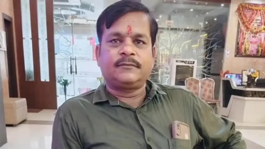 मिर्ज़ापुर: शबरी के पास ट्रेन में यात्रा कर रहे यात्री का चोर मोबाइल लेकर फरार, पीछा करने पर ट्रेन की चपेट में आने से हुई मौत