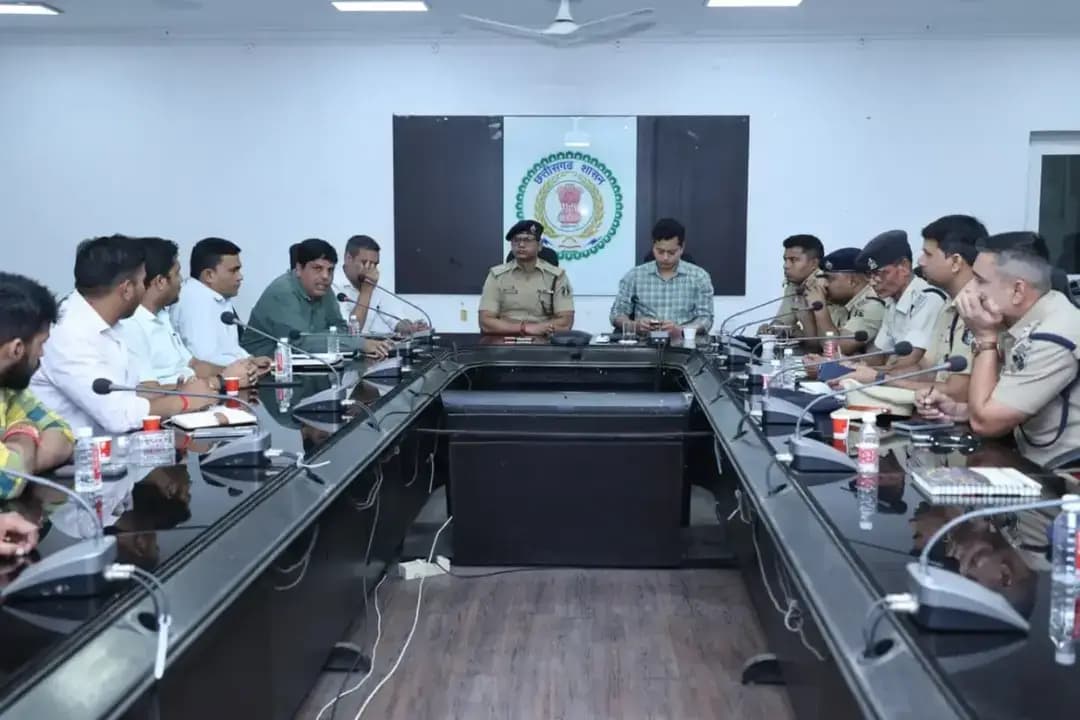 विजयपुर और तुरकुमुड़ा तालाब में होगा गणेश प्रतिमाओं का विसर्जन
विसर्जन के दौरान सुरक्षा व्यवस्था पर रहेगा विशेष फोकस
रैली या जुलूस में हथियार लेकर और नशे की हालत में पहुंचने वालों पर होगी कार्रवाई
गणेश विसर्जन को लेकर शांति समिति की बैठक
#raigarh