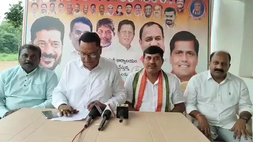 అదిలాబాద్ అర్బన్: విమానాశ్రయం - ఎయిర్ ఫోర్స్ స్టేషన్ నిర్మాణంలో మరో అడుగు:కాంగ్రెస్ పార్టీ జిల్లా అధికార ప్రతినిధి బాలూరి గోవర్ధన్ రెడ్డి