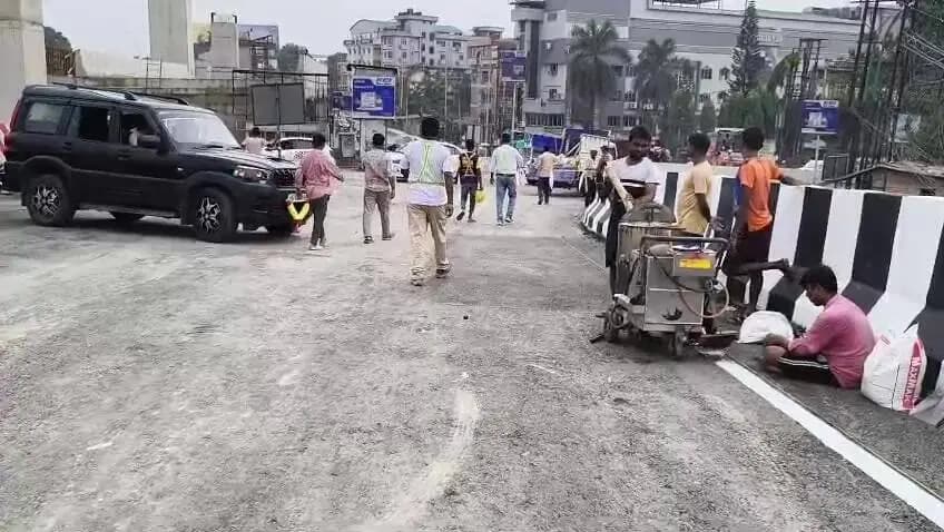 মাটিগাড়া: দীর্ঘ প্রতীক্ষার পর মল্লাগুড়ি–দার্জিলিং মোড়ের এলিভেটেড করিডরের একদিক চালু
