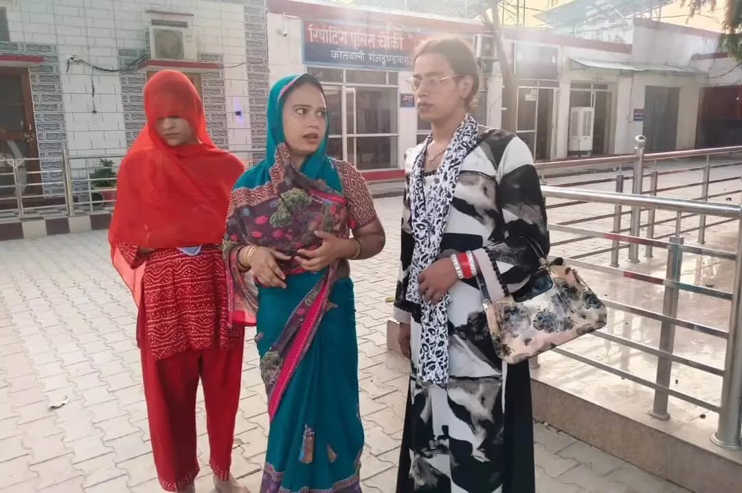 पटियाली: गंजडुंडवारा के नगला सिसैया में बधाई मांगने गईं मंगलमुखियों से दूसरे ग्रुप ने की मारपीट, दो लोग घायल