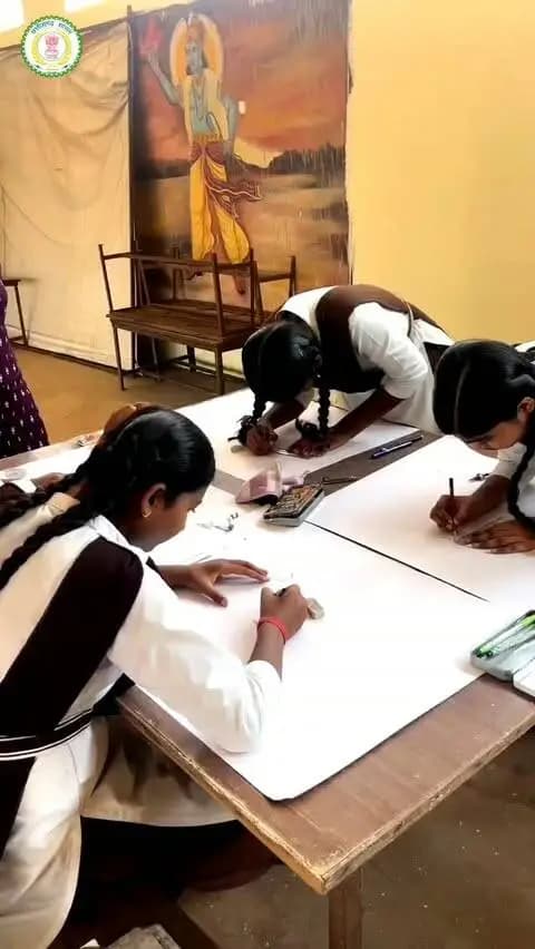 सक्ती जिले के विभिन्न स्कूलों में सेवा संकल्प अभियान अंतर्गत “मेरे सपनों का भारत” विषय पर ड्राइंग प्रतियोगिता का आयोजन किया गया।
नन्हें कलाकारों ने अपनी कल्पनाओं और रचनात्मकता को कागज पर उकेरते हुए विकसित, सुंदर और समृद्ध भारत के सपनों को मनमोहक रंगों में सजाया।
प्रतियोगिता में विद्यार्थियों ने उत्साहपूर्वक भाग लेकर अपनी प्रतिभा का शानदार प्रदर्शन किया।
#मेरे_सपनों_का_भारत
#सेवा_संकल्प_अभियान #SevaSankalpAbhiyan #SevaSankalp #saktidist