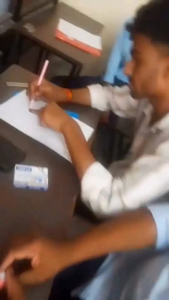 सेवा संकल्प अभियान अंतर्गत आईटीआई रतलाम में चित्रकला प्रतियोगिता आयोजित।
#jansampark #ratlam
#MadhyaPradesh