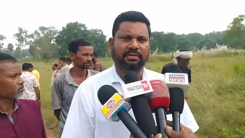 ଅନୁଗୋଳ: କାଣ୍ଡଶର ଗ୍ରାମ ନିକଟରେ ଗାଡ଼ି ଧକ୍କାରେ ଗୋରୁ ମୃତ ନେଇ ପ୍ରତିକ୍ରିୟା ରଖିଲେ ଗ୍ରାମବାସୀ
