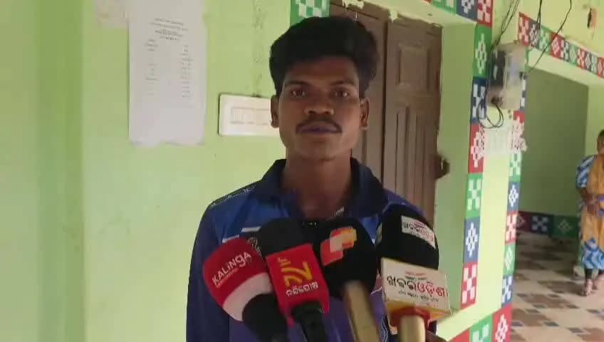 ରାୟଗଡା: କୋଲନରା ବ୍ଲକର ରୋବାଡ଼ି ବାଳିକା ସେବାଶ୍ରମ ବିଦ୍ୟାଳୟରେ ଜଣ୍ଡିସ ଆତଙ୍କ ନେଇ ଜଣେ ଅଭିଭାବକଙ୍କ ପ୍ରତିକ୍ରିୟା