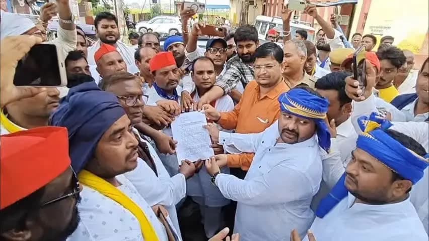 रसड़ा: रसड़ा में यूजीसी के नए नियम लागू करने की मांग, राष्ट्रपति को भेजा गया ज्ञापन