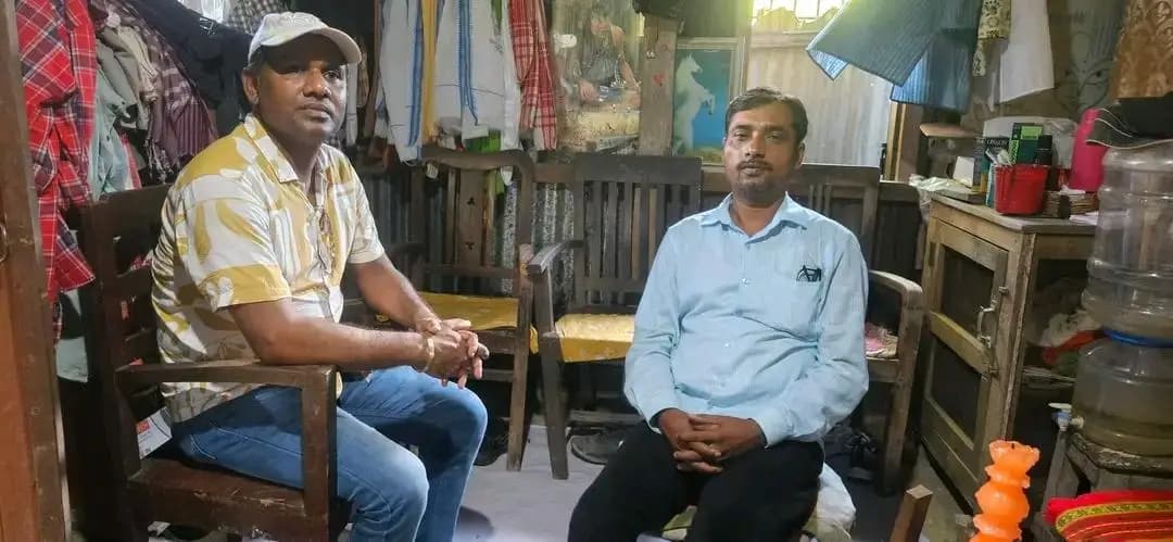 খোয়াই: অসুস্থ বুথ সভাপতিকে দেখতে গেলেন খোয়াইমণ্ডল সভাপতি ও কার্যকর্তারা