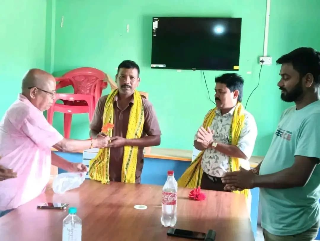 খোয়াই: পূর্ব সোনাতলা গ্রাম পঞ্চায়েত অফিসে বিদায় সংবর্ধনা অনুষ্ঠিত