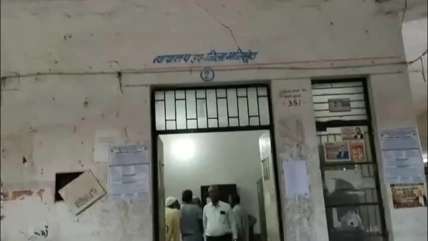 रसड़ा: जमानत मिलते ही पीड़ित ने खोली पुलिस की पोल, भीमपुरा थानाध्यक्ष पर थाने में पिटाई का आरोप, आंख के पास गंभीर चोट