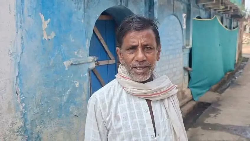 सेवा संकल्प अभियान 2026
सम्मान निधि की सौगात, जीवन में आया आर्थिक संबल और संतोष!इस वीडियो में ग्राम जनकपुर के रहने वाले श्री सूरज सिंग सिंह जी अपना अनुभव और खुशी साझा कर रहे हैं उन्होंने बताया कि उन्हें शासन की कल्याणकारी योजनाओं के तहत सम्मान निधि का लाभ मिल रहा है。 इससे उनकी ज़रूरतें पूरी हो रही हैं, और इस सहायता के लिए उन्होंने माननीय प्रधानमंत्री मोदी जी को धन्यवाद दिया है
जनकल्याण और हर नागरिक का सशक्तिकरण, हमारी प्राथमिकता!
#jansamparkMP #sagar #AshirwadKaDiya #SevaSankalp2026