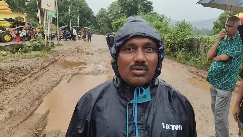 ରାୟଗଡା: ଗୁଡାରି ସହରର ବିଭିନ୍ନ ସମସ୍ୟା ନେଇ ସହର ବନ୍ଦ ଡାକରାରେ ସାମିଲ ହୋଇ ଜିଲ୍ଲା ପରିଷଦ ସଭ୍ୟ ପତି କ୍ରାସ୍କାଙ୍କ ପ୍ରତିକ୍ରିୟା