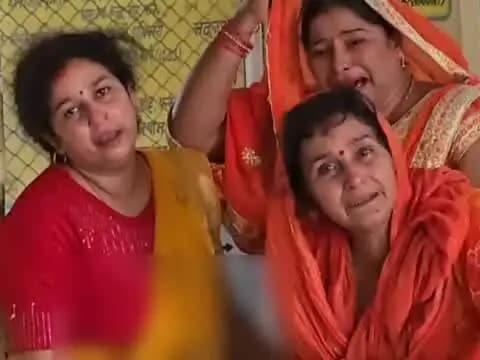 फर्रुखाबाद: बुढ़वा मंगल पर नीब करोरी धाम दर्शन करने आए पूर्व सैनिक की हुई मौत, पीछे गेट पर पहुंचते ही अचानक बिगड़ी तबीयत