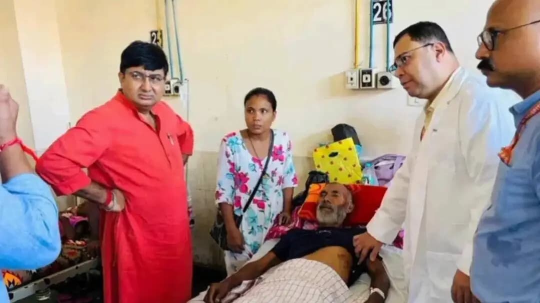 তেজপুৰ: শিলিখাবাৰী আমগুৰি অঞ্চলত বনৰীয়া হাতীৰ আক্ৰমণত আহত হৈ তেজপুৰ চিকিৎসা মহাবিদ্যালয় হস্পিতালত এজন চিকিৎসাধীন