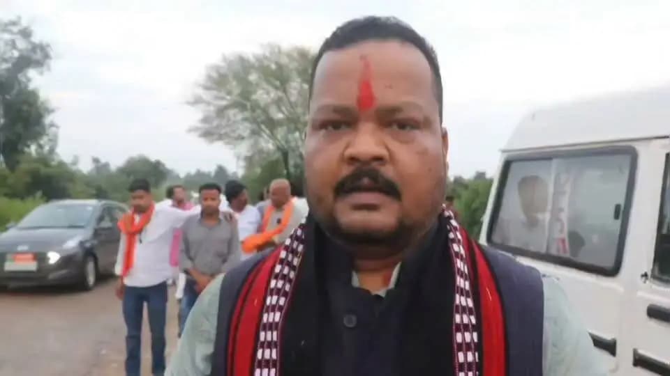 सेवा संकल्प यात्रा के माध्यम से सेवा, समर्पण और राष्ट्र निर्माण की भावना को जन-जन तक पहुंचाने का दिया जा रहा संदेश :- विधायक श्री शरद कोल
#शहडोल #shahdol #सेवा_संकल्प_अभियान #SevaSankalpAbhiyan