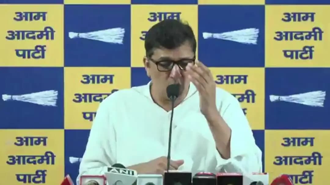 आप पार्टी नेता सौरभ भारद्वाज ने की प्रेसवार्ता