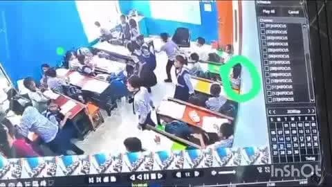 बलरामपुर: क्लास में हार्ट अटैक से कक्षा 2 की छात्रा की हुई मौत, स्कूल प्रबंधन ने कहा- डीजे की तेज आवाज के कारण आया हार्ट अटैक