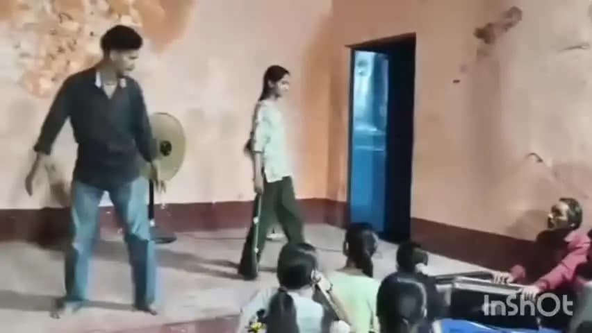 बेतालघाट: बेतालघाट में रामलीला की तालीम जारी, ताड़का के किरदार में अनुज ने बांधा समां