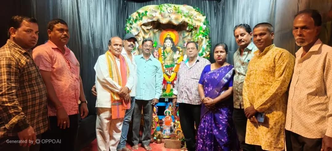 କଟକ ପୌରାଞ୍ଚଳ: ଖୁଦୁରୁକୁଣୀ ମେଳଣ ସାହିରେ ପୂର୍ବତନ ବିଧାୟକଙ୍କ ସହ ଲୋକ ଆଲୋଚନା
