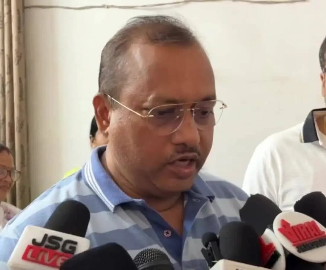 ଝାରସୁଗୁଡା: ୟୁପିଆଇ ଉପରେ MDR ଲାଗୁ ପ୍ରସ୍ତାବ ପ୍ରତ୍ୟାହାର ଦାବି, ଝାରସୁଗୁଡ଼ାରୁ କେନ୍ଦ୍ର ସରକାରଙ୍କୁ ସ୍ମାରକପତ୍ର