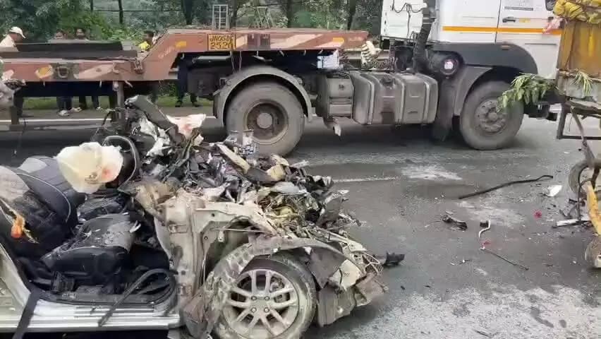 गोड्डा: जमशेदपुर सड़क हादसे में मंत्री दीपिका पांडेय सिंह की बेटी सहित 4 की मौत, जिला में शोक की लहर