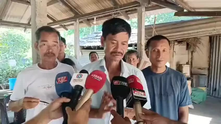 ধুবুৰী ভাগ: পৰ্বতঝোৰাত চিকিৎসাৰ অভাৱত মৃত্যুৰ সৈতে যুঁজিছে এগৰাকী অসহায় মহিলাৰ সন্দৰ্ভত ভুক্তভোগী পৰিয়ালৰ প্ৰতিক্ৰিয়া।