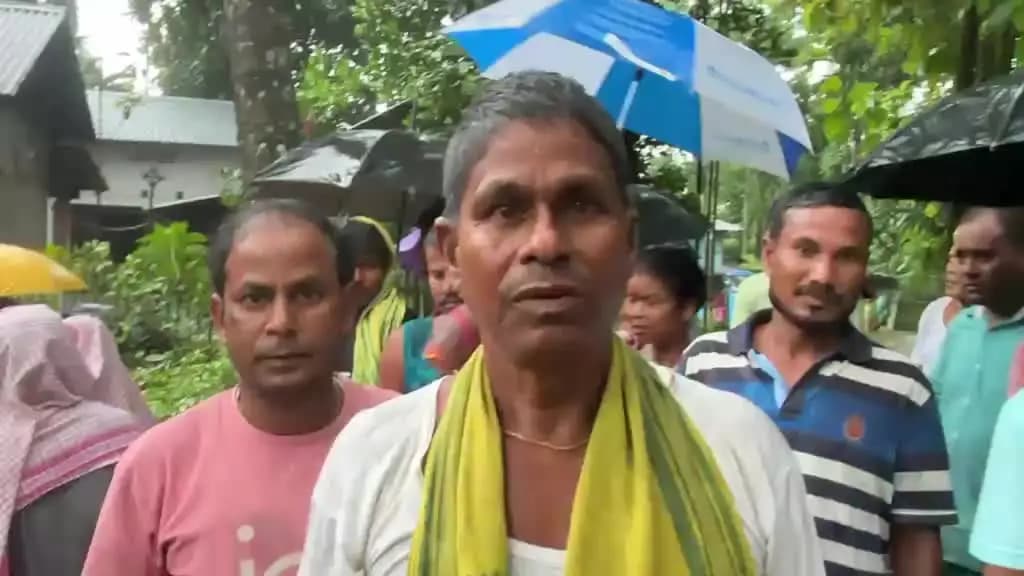 ধুবুৰী ভাগ: গোলকগঞ্জৰ ভাৰত বাংলাদেশ সীমান্তৰ বিষখোৱা 4ৰ্থ খণ্ড গাঁৱত সৰ্প দংশনত মৃত্যু নন্দিনী ৰায় ভুক্তভোগী পৰিয়ালৰ প্ৰতিক্ৰিয়া।