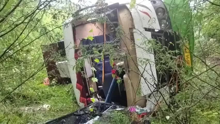 चंदला: चंदला के पास यात्री बस पलटी, 10-12 यात्री घायल, ड्राइवर मौके से फरार